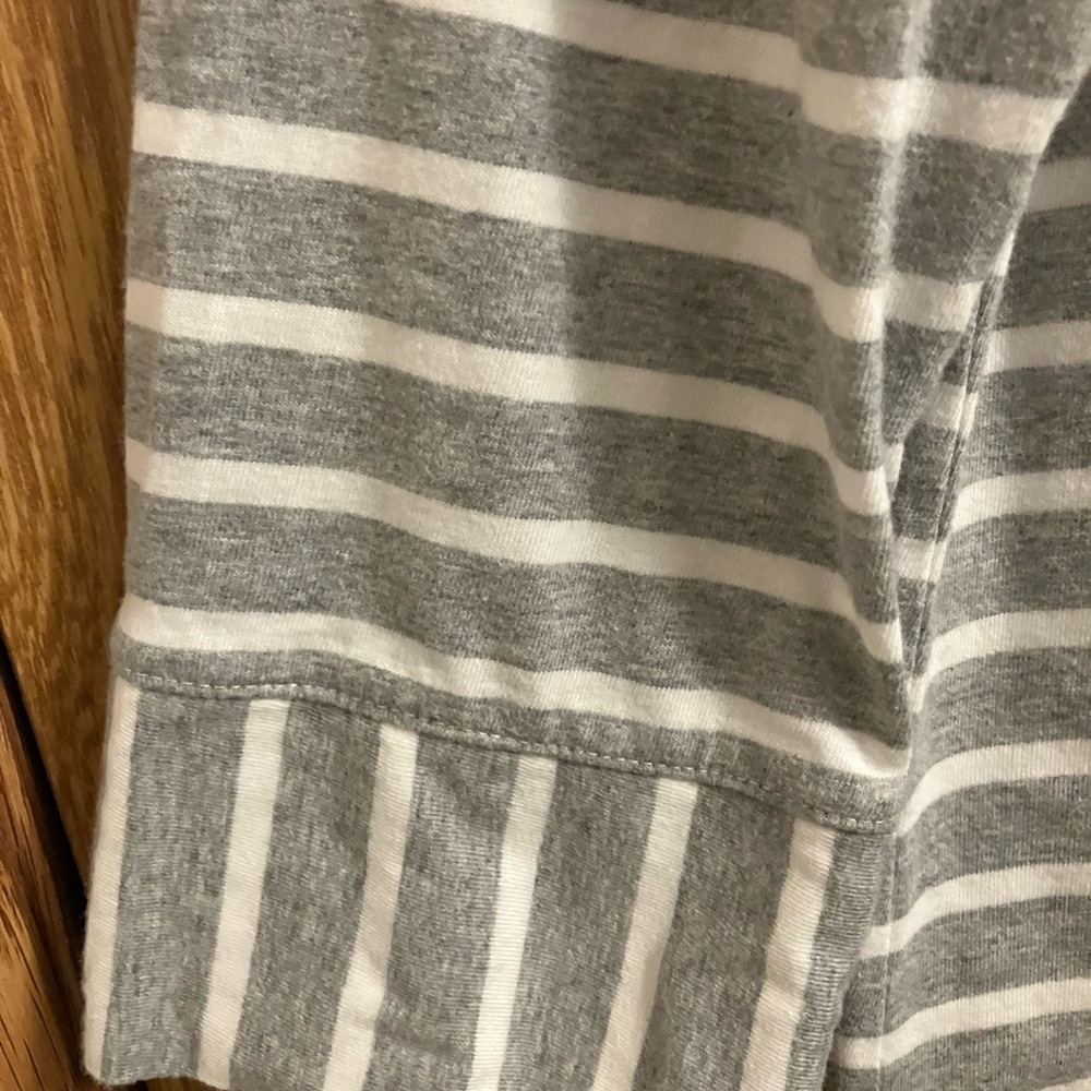 Liz Claiborne Gray and White Striped 3/4 length sleeve Gold Button Accents - Picture 5 of 5